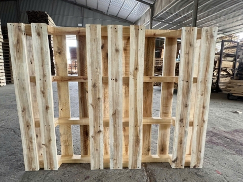 Pallet gỗ Bình Dương