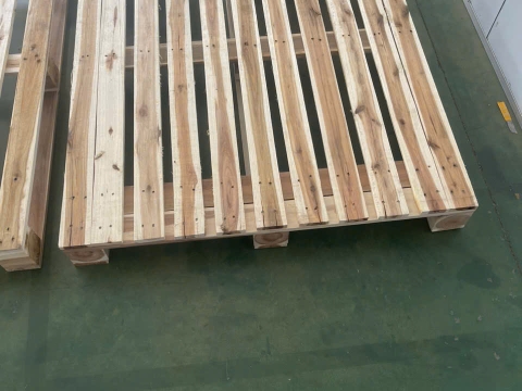 Pallet gỗ Bình Dương
