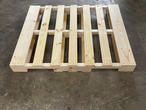 Pallet gỗ Vsip