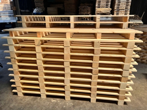Pallet gỗ Chơn Thành